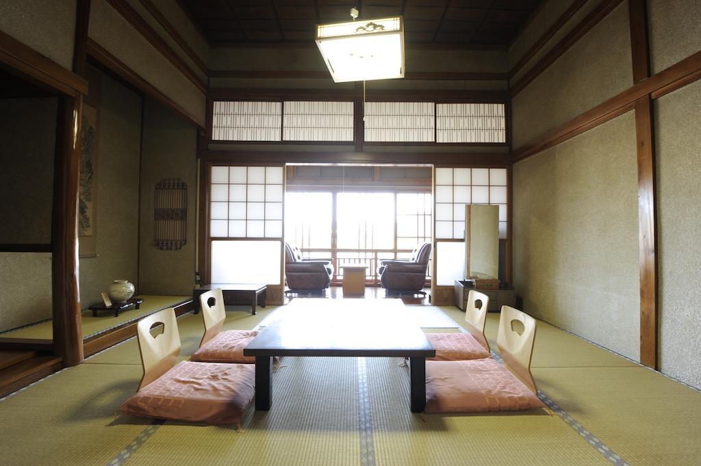 Hitoyoshi Ryokan Bilik gambar